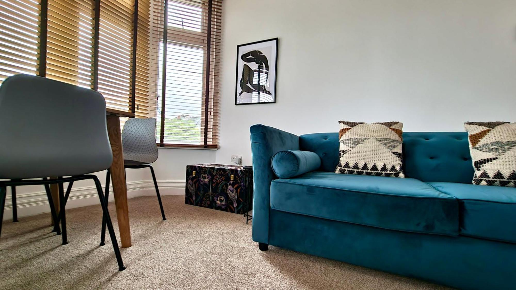 Thompson Apartments By Switchback Stays Cardiff Room photo